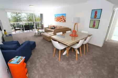 Oscar On Main Beach Resort - 177