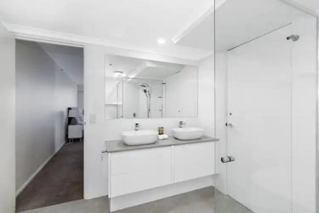 Oscar On Main Beach Resort - 118