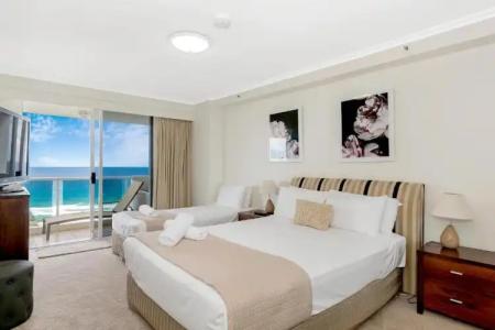 Oscar On Main Beach Resort - 221