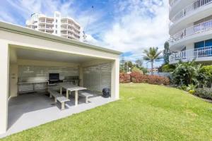 Burleigh Surf Apartments