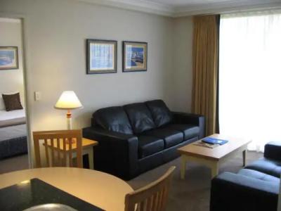 Palazzo Colonnades - 80