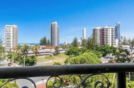 Palazzo Colonnades - 109