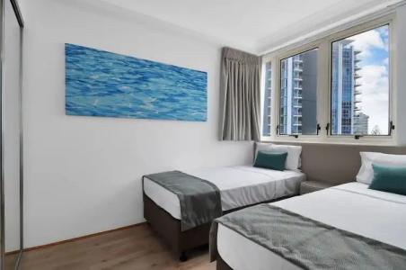 Palazzo Colonnades - 176