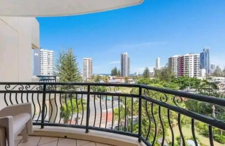 Palazzo Colonnades - 186