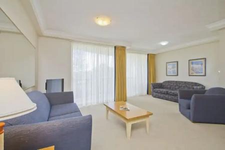 Palazzo Colonnades - 102