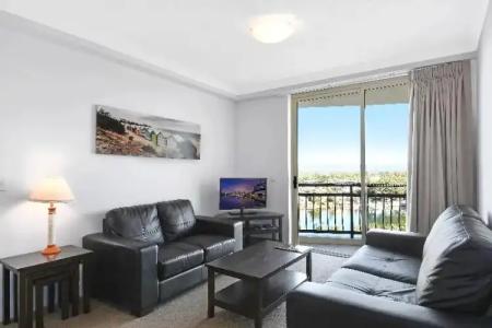 Palazzo Colonnades - 126