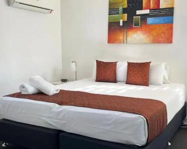 South Pacific Plaza - Official - 44