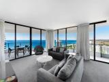 2 Bedrooms Apartment with ocean view