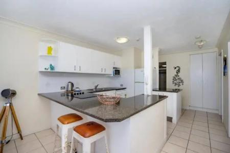 Burleigh Beach Tower - 62