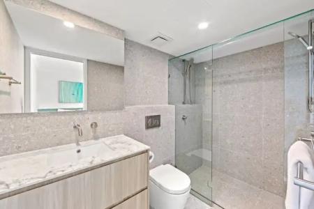 Burleigh Beach Tower - 175