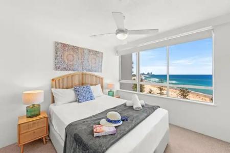 Burleigh Beach Tower - 124