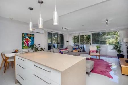 Burleigh Beach Tower - 27