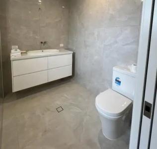 Burleigh Beach Tower - 196