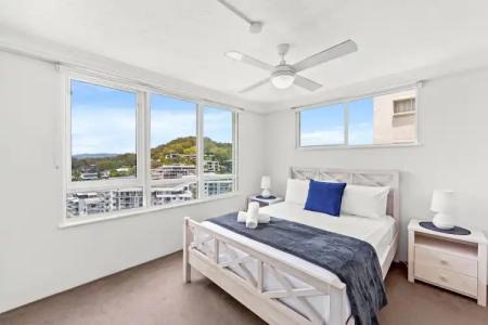 Burleigh Beach Tower - 121