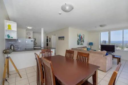 Burleigh Beach Tower - 55