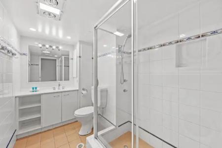 Burleigh Beach Tower - 41