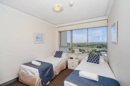 Burleigh Beach Tower - 109