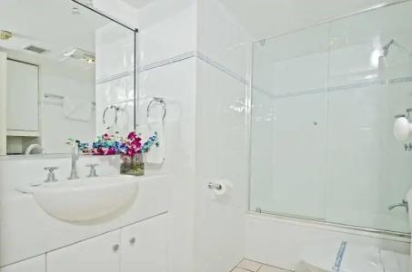 Burleigh Beach Tower - 7