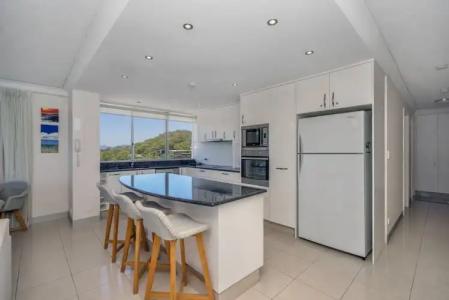 Burleigh Beach Tower - 114