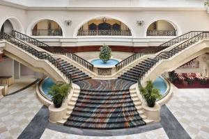 Movenpick Hotel & Apartments Dubai, Dubai