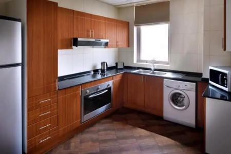 Mövenpick & Apartments Bur Dubai - 140