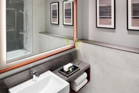 Mövenpick & Apartments Bur Dubai - 104