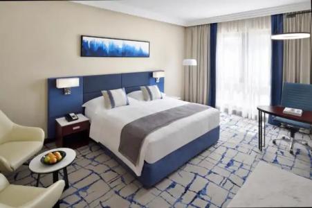 Mövenpick & Apartments Bur Dubai - 101