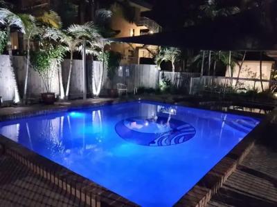 Outrigger Burleigh - 11