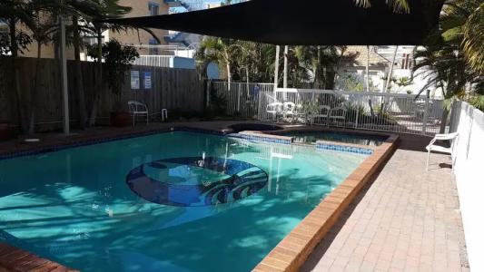 Outrigger Burleigh - 13