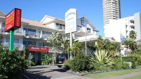 Outrigger Burleigh - 19