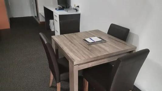 Outrigger Burleigh - 87