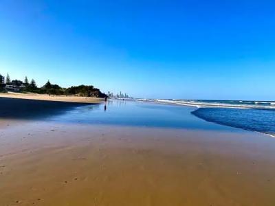 Outrigger Burleigh - 113