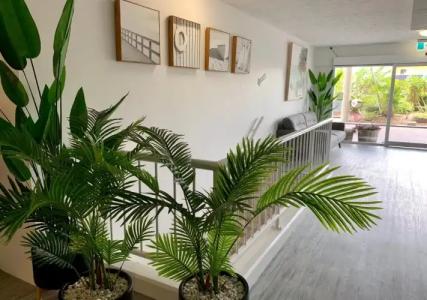 Outrigger Burleigh - 10