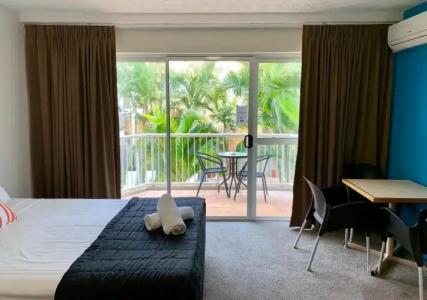 Outrigger Burleigh - 131