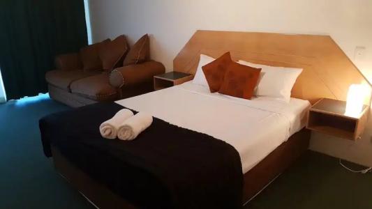 Outrigger Burleigh - 109