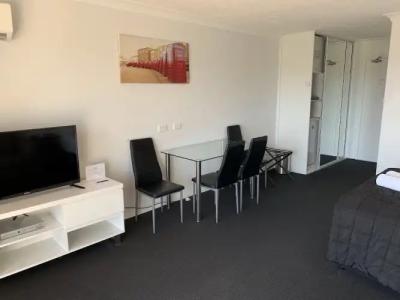 Outrigger Burleigh - 154