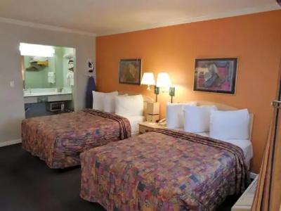 Inn at Golden Gate - 3