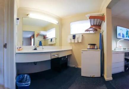 Inn at Golden Gate - 11