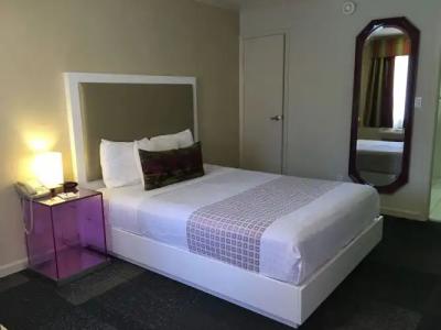 Inn at Golden Gate - 8