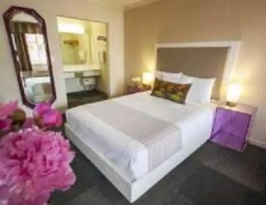 Inn at Golden Gate - 6