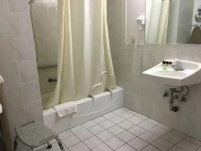 Inn at Golden Gate - 13