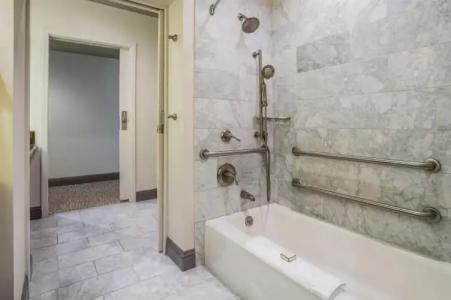 Warwick San Francisco - 36