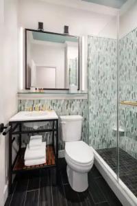 Courtyard by Marriott San Francisco Downtown/Van Ness Ave - 10