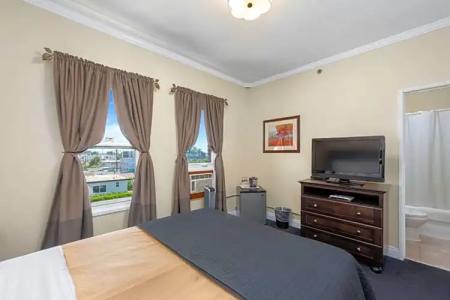 Hollywood Historic - 25