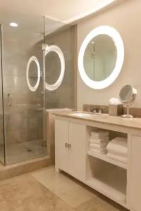 Luxe Sunset Boulevard - 9