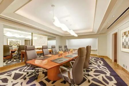 Hilton Los Angeles Airport - 22