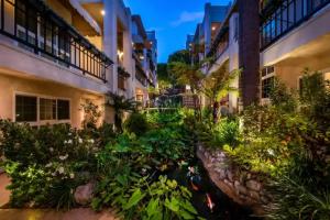 Beverly Hills Plaza Hotel & Spa, Los Angeles