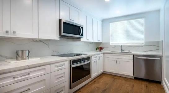 Beverly Hills Plaza & Spa - 60