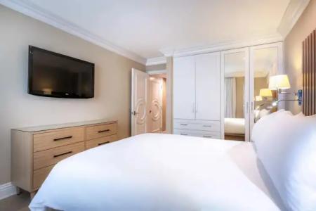 Beverly Hills Plaza & Spa - 49