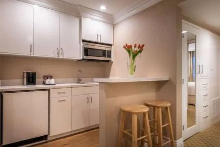 Beverly Hills Plaza & Spa - 29